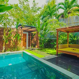 Bulan Bali , Jimbaran (Bali) Indonesia